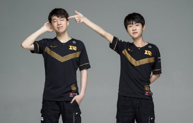 不拘一格 不拘一格