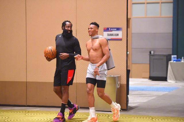 对关注多人 对关注多人